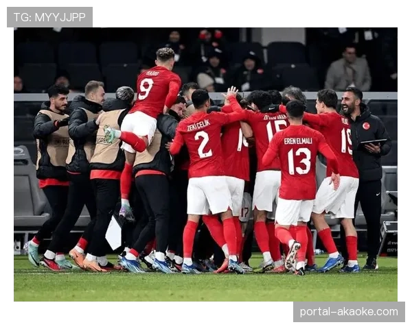 门兴格拉德巴赫2-2战平波鸿，主场最后时刻被点球扳平